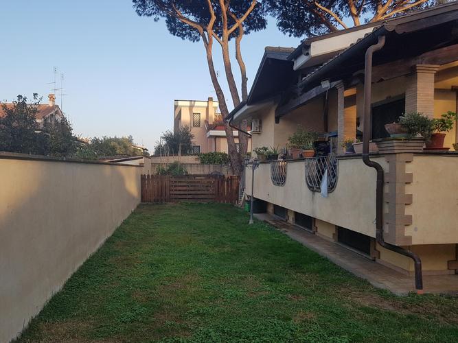 villette bifamiliare in vendita Roma in via Predoi € 390.000 EUR