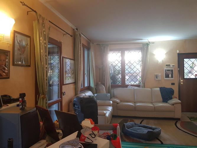 villette bifamiliare in vendita Roma in via Predoi € 390.000 EUR