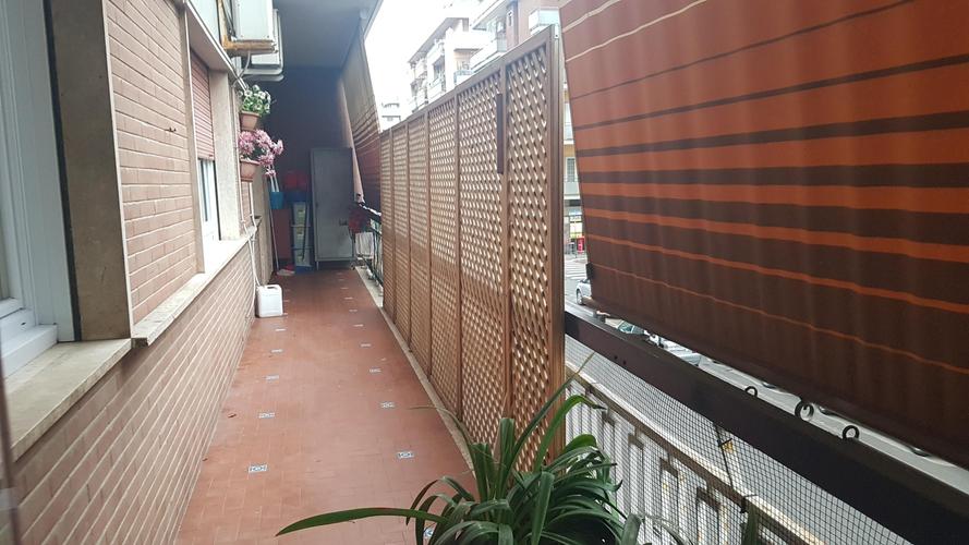 oltre 5 locali in vendita Roma in via delle Baleari € 450.000 EUR