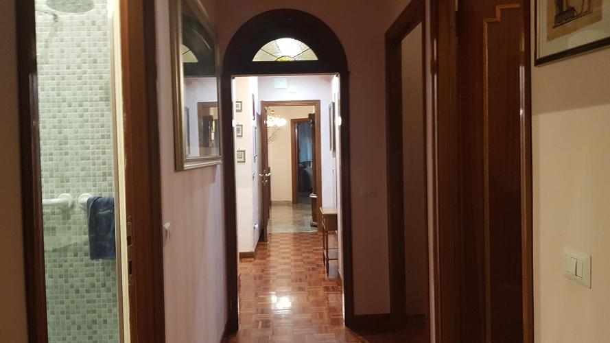 oltre 5 locali in vendita Roma in via delle Baleari € 450.000 EUR