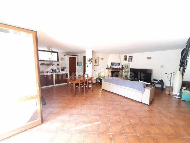 villette bifamiliare in vendita Roma in via Anassimene di Mileto € 360.000 EUR