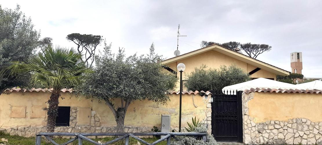 ville unifamiliari in vendita Roma in € 700.000 EUR