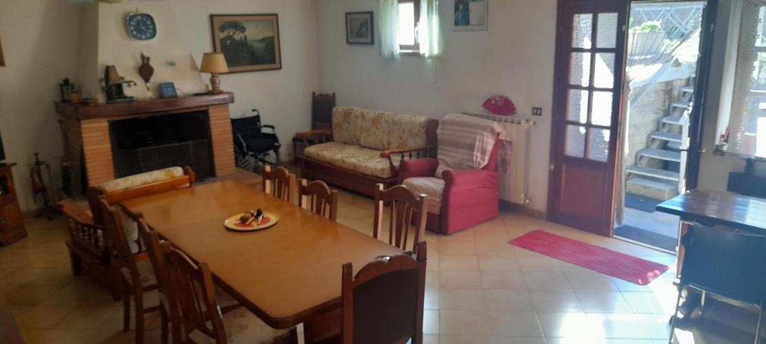 oltre 5 locali in vendita Roma in via Coronaro &euro; 280.000 EUR