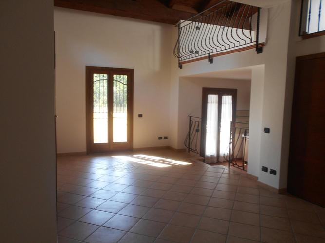 villette a schiera in affitto Roma in via Merano &euro; 1.000 /mese EUR