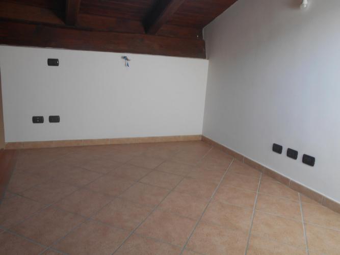 villette a schiera in affitto Roma in via Merano &euro; 1.000 /mese EUR