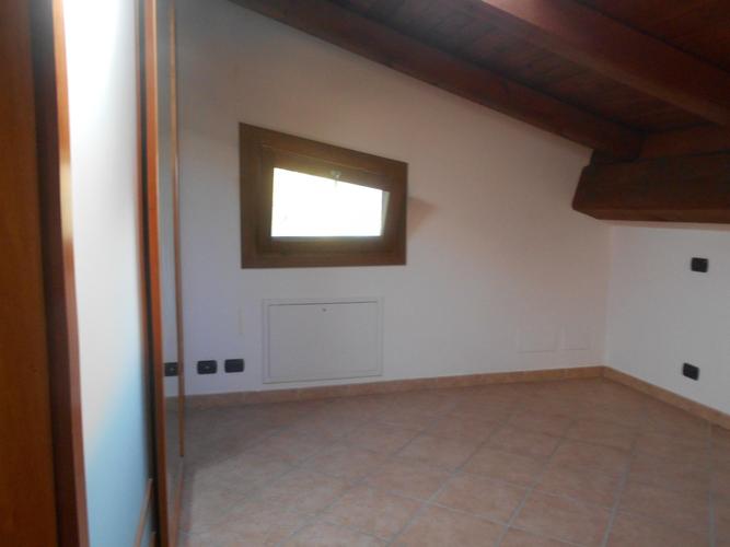 villette a schiera in affitto Roma in via Merano &euro; 1.000 /mese EUR